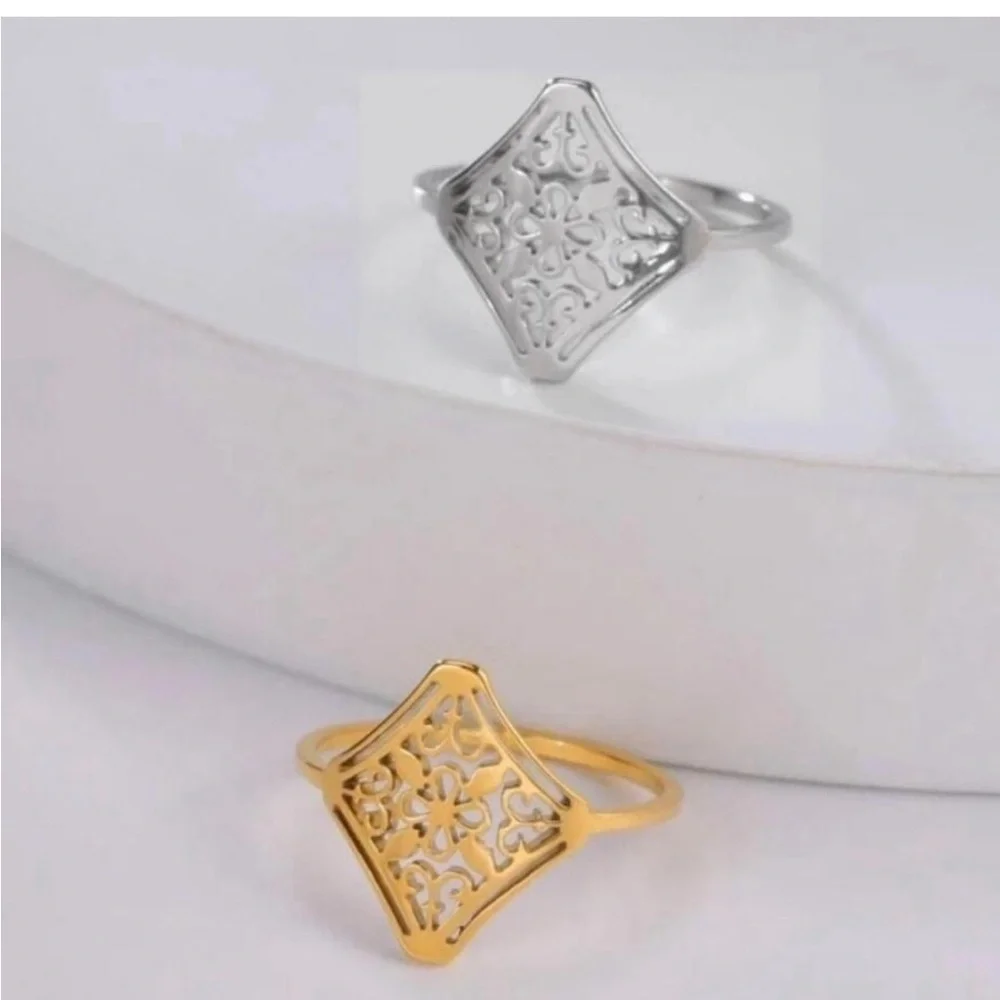 NEW 14k White Gold Plated Cut Out Filigree‎ Hollow Flower Ring, Size 7
